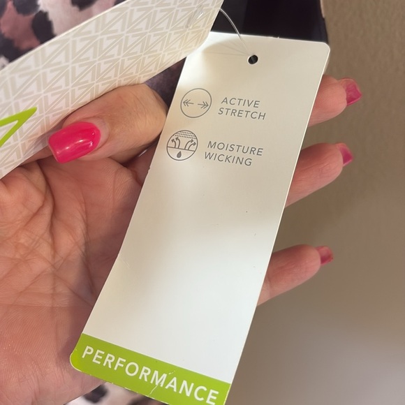 Women’s performance activewear tank dress - shorts in 1 leopard animal print S - Picture 3 of 12